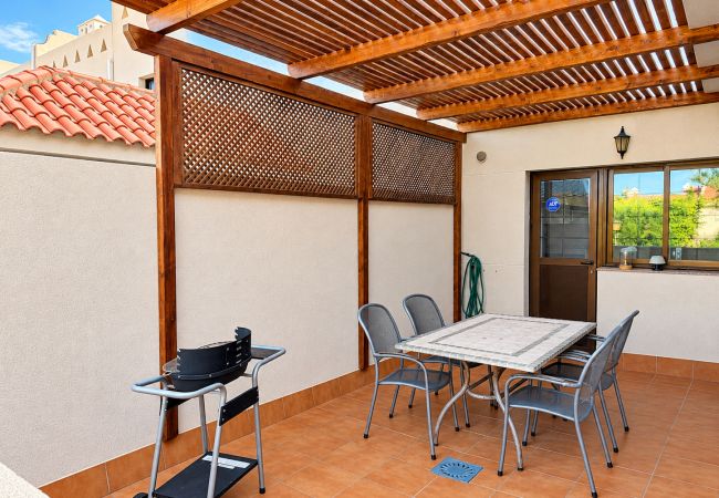 Casa en Granadilla de Abona - Bright House With Working Space