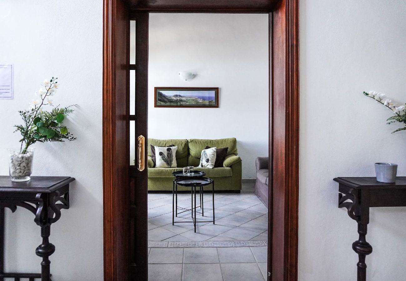 Casa en Los Silos - Casa Ángela, Canarian Heritage Casa en Los Silos - Casa Ángela, Canarian Heritage