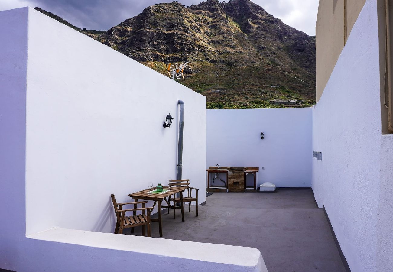 House in Los Silos - Casa Ángela, Canarian Heritage